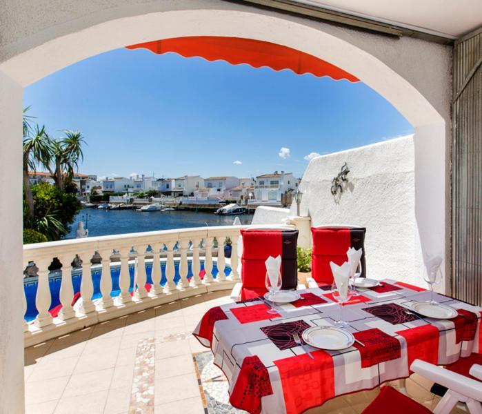 2009 Casa San Maurici Con Piscina By Homeselectspain Empuriabrava Ngoại thất bức ảnh